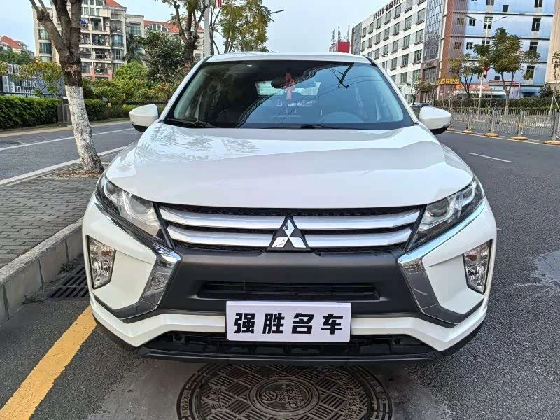 Mitsubishi Eclipse Cross — фото 2