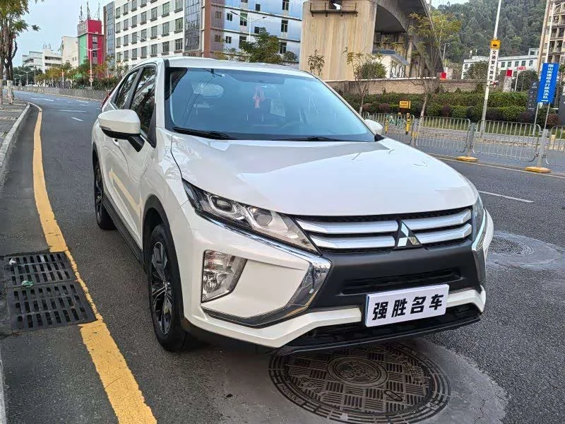 Mitsubishi Eclipse Cross — фото 3