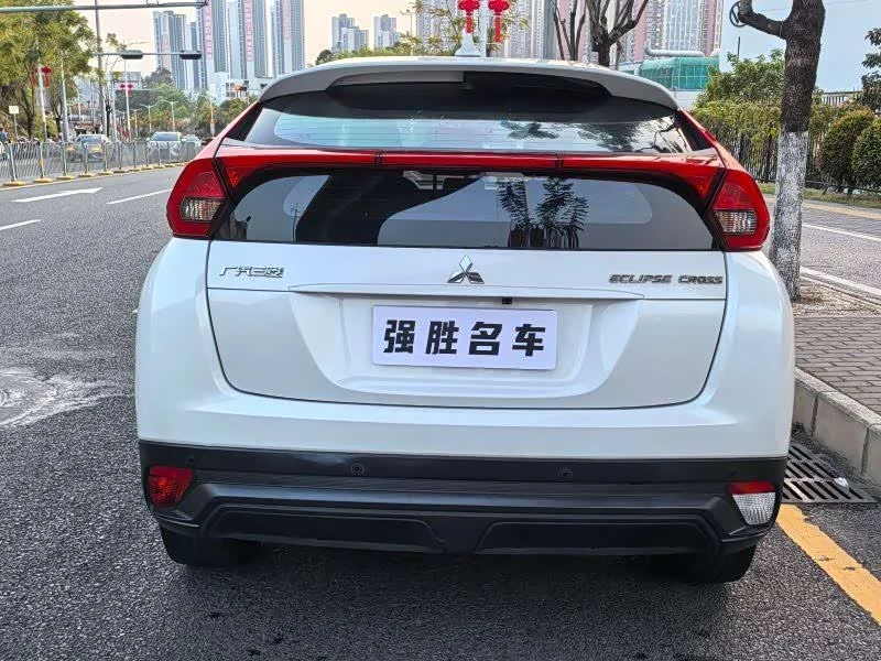 Mitsubishi Eclipse Cross — фото 6