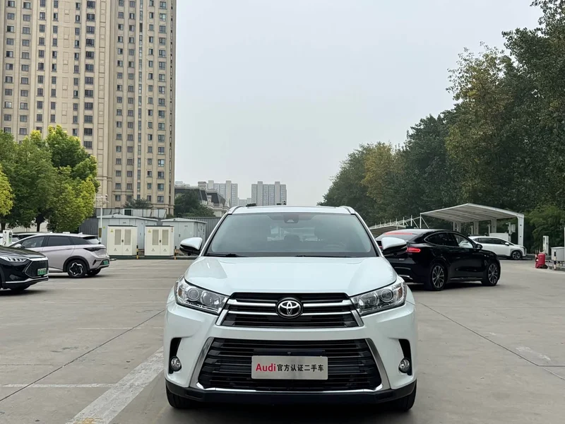 Toyota Highlander — фото 2