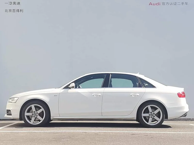 Audi A4L — фото 12