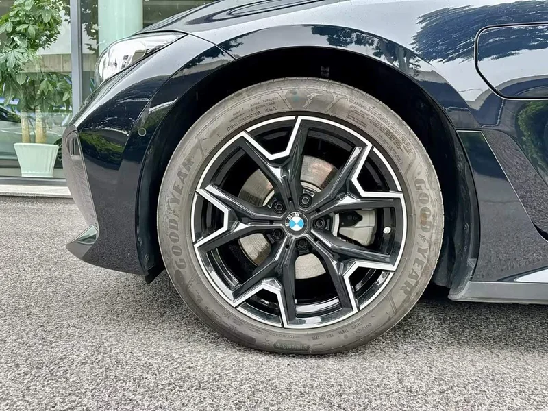 BMW i3 — фото 12
