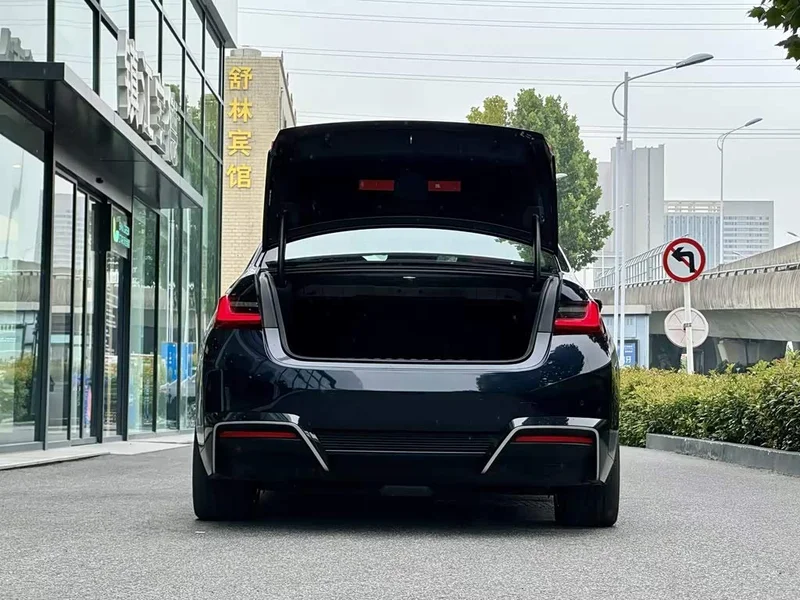 BMW i3 — фото 13