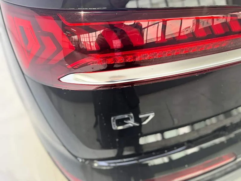 Audi Q7 — фото 17