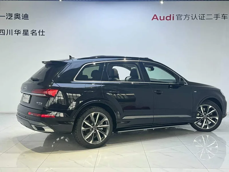 Audi Q7 — фото 4