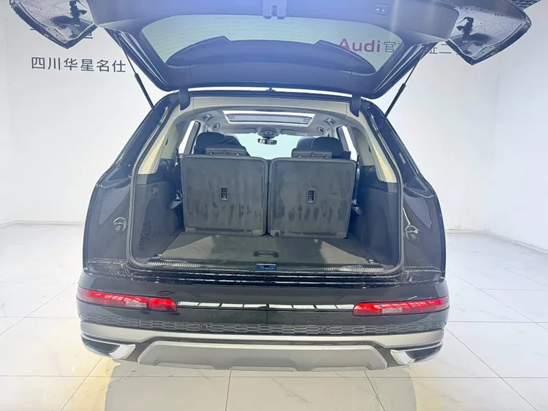 Audi Q7 — фото 6