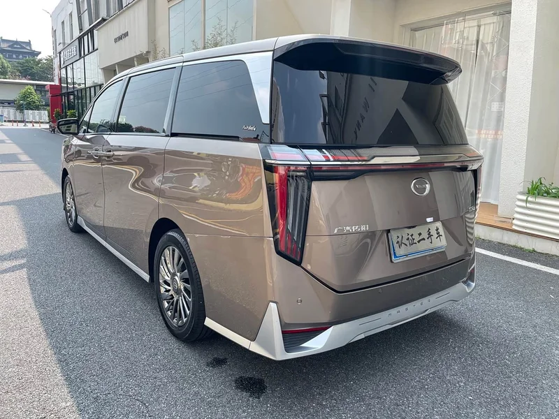GAC Trumpchi M8 — фото 25