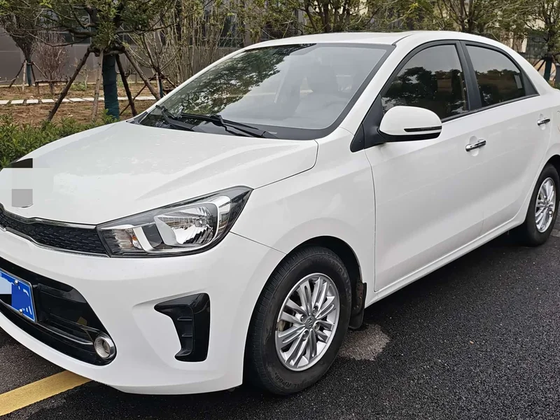 Kia Rio — фото 1