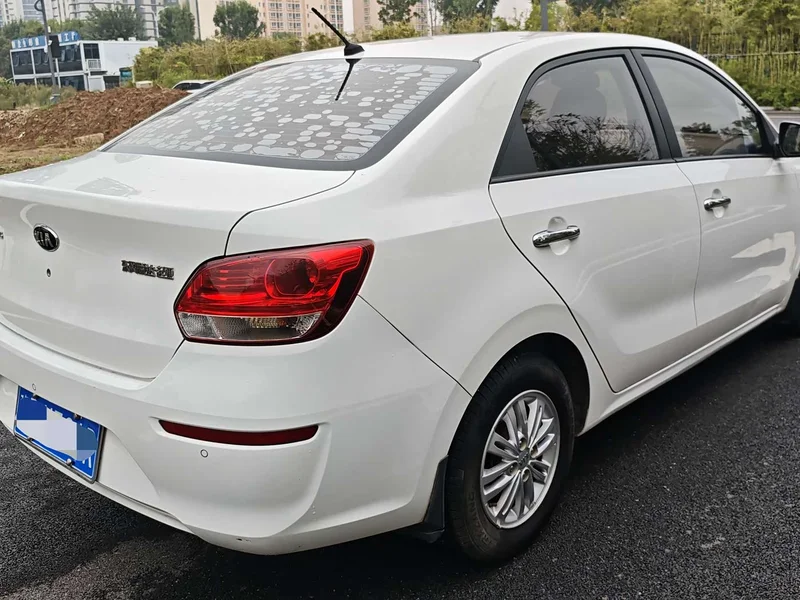 Kia Rio — фото 4