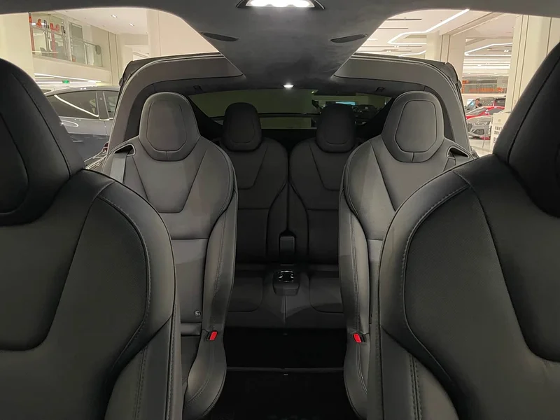 Tesla Model X — фото 15