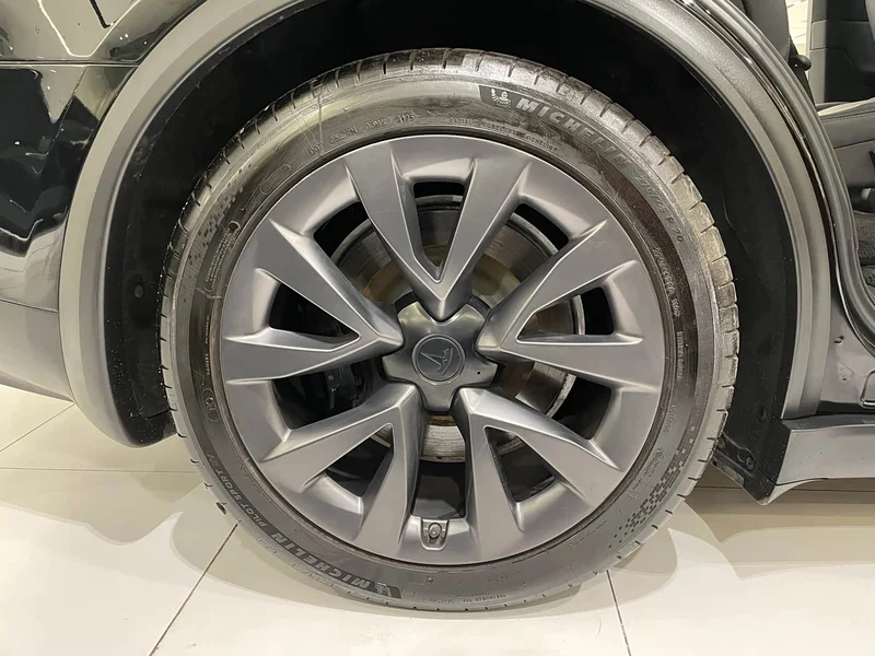 Tesla Model X — фото 26