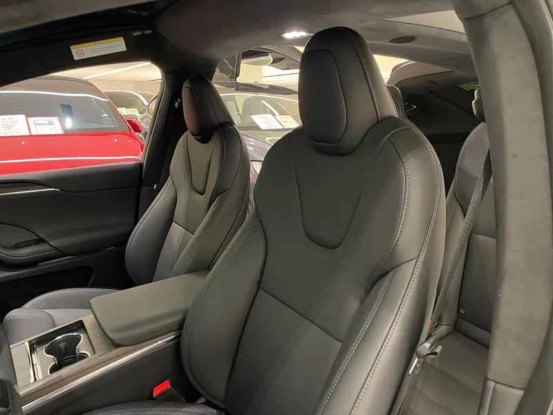 Tesla Model X — фото 8