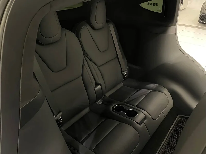Tesla Model X — фото 9