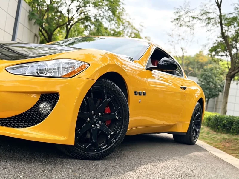 Maserati GranTurismo — фото 7