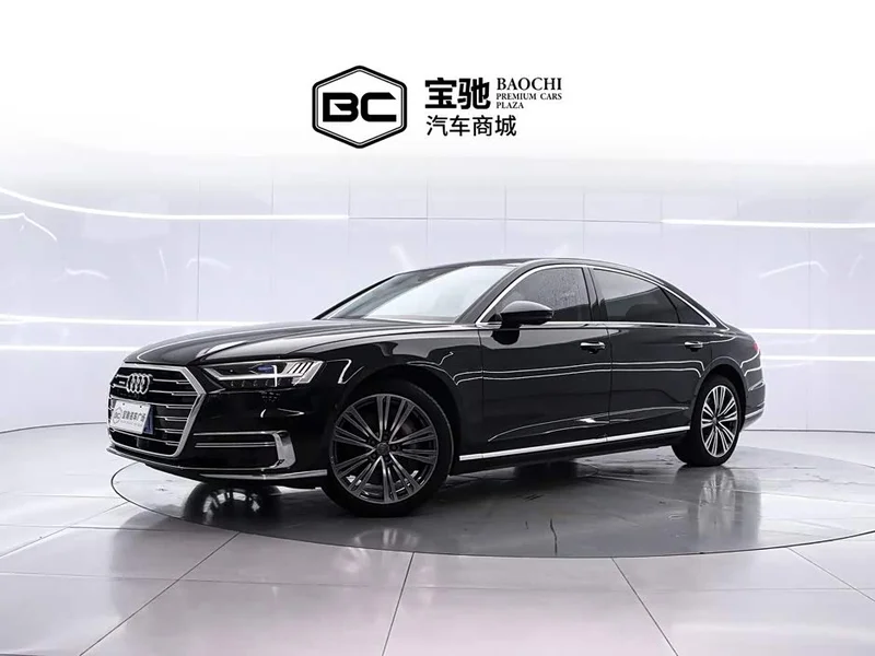Audi A8 — фото 1