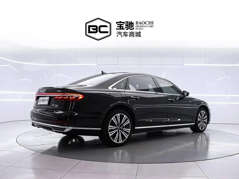 Audi A8 — фото 3