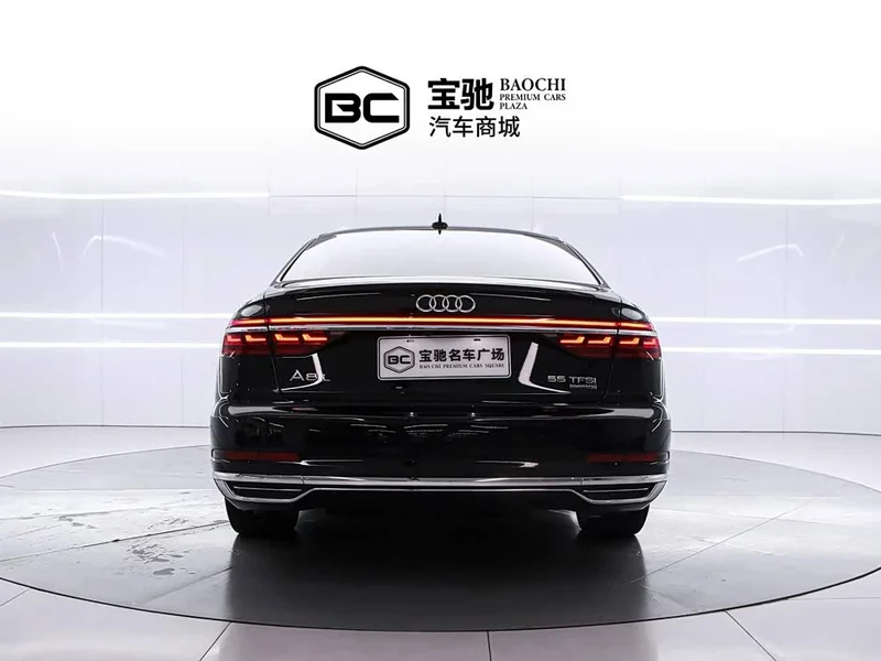 Audi A8 — фото 4