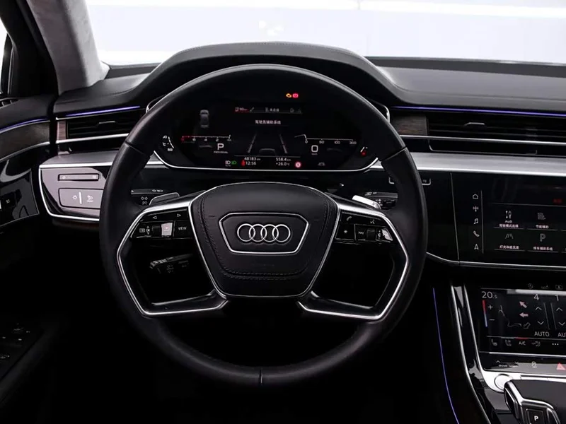 Audi A8 — фото 7