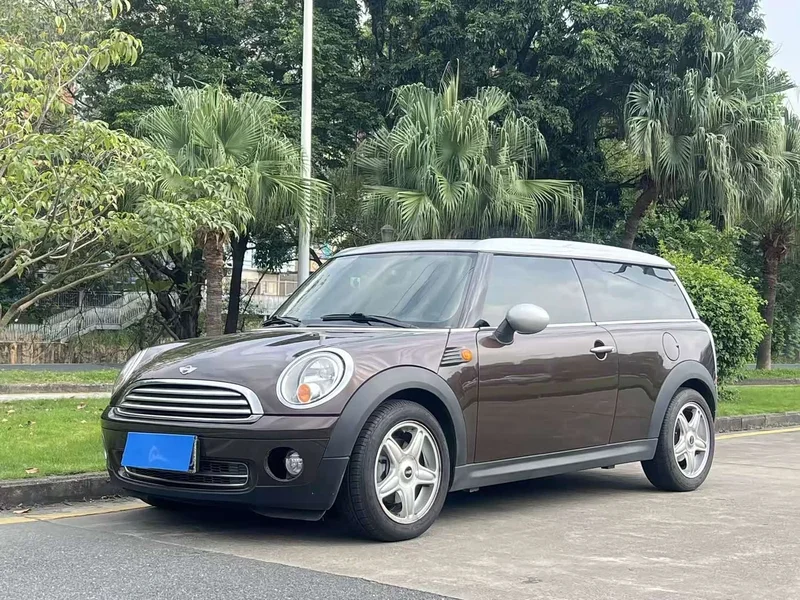 MINI CLUBMAN — фото 1