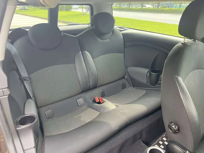 MINI CLUBMAN — фото 11