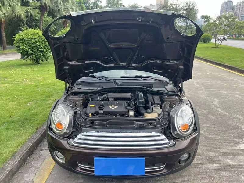 MINI CLUBMAN — фото 12