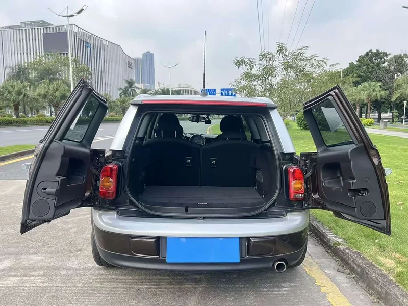 MINI CLUBMAN — фото 13