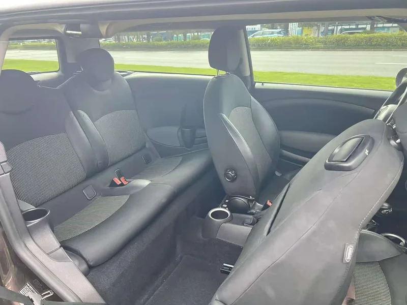 MINI CLUBMAN — фото 10