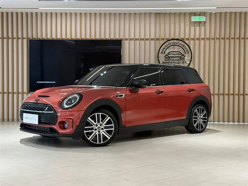 MINI CLUBMAN — фото 1