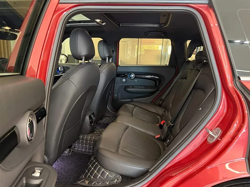 MINI CLUBMAN — фото 3