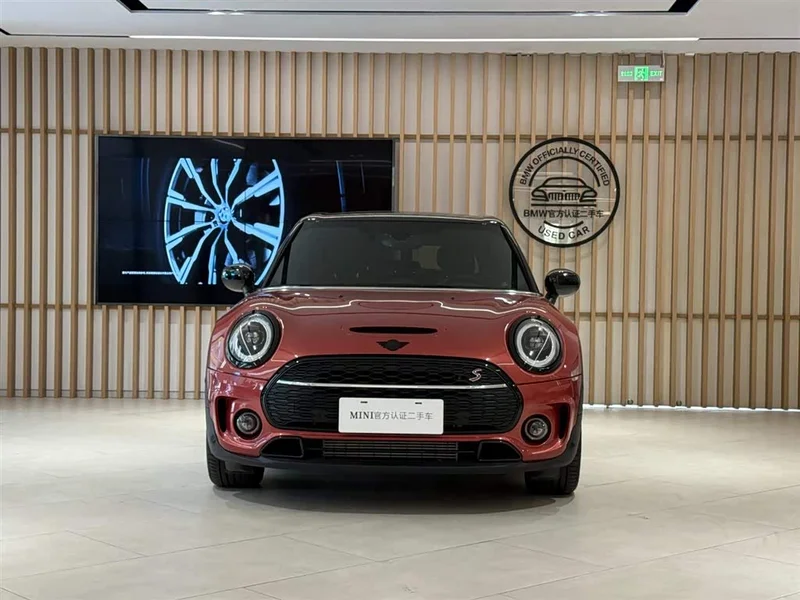 MINI CLUBMAN — фото 6