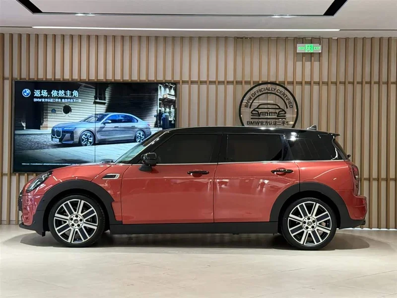 MINI CLUBMAN — фото 7
