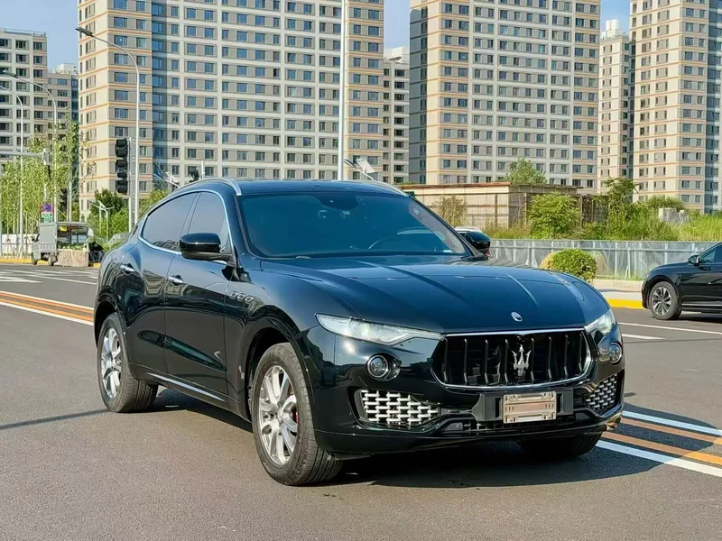 Maserati Levante — фото 2