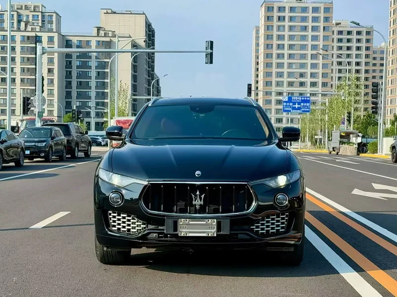 Maserati Levante — фото 3