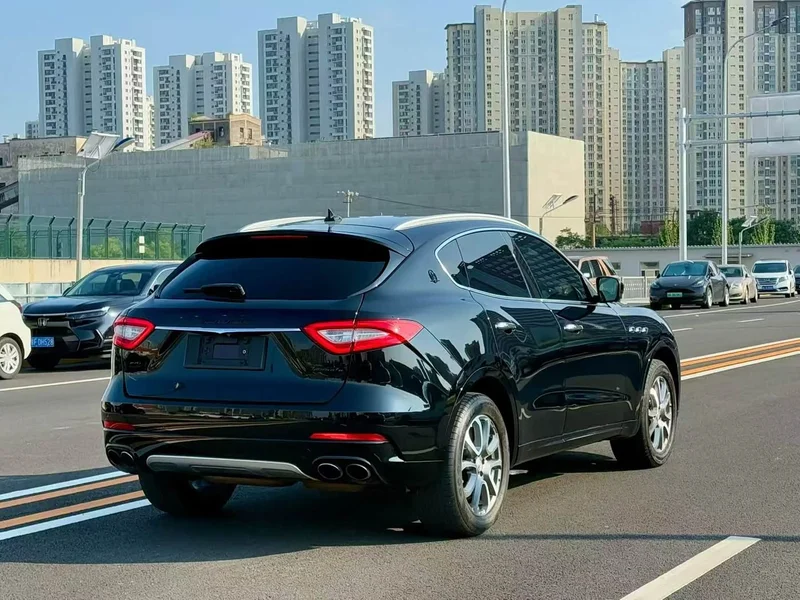 Maserati Levante — фото 7