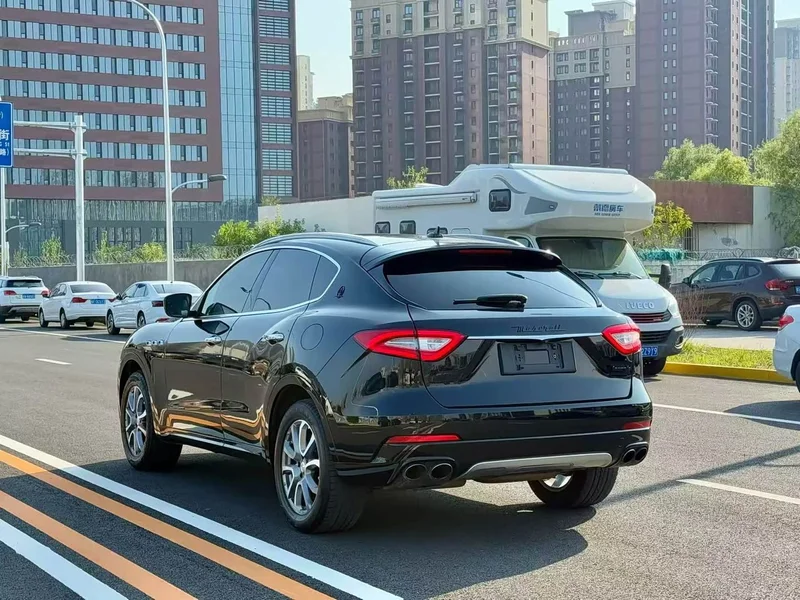 Maserati Levante — фото 9