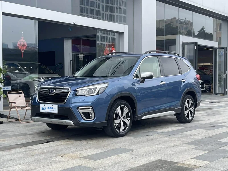 Subaru Forester — фото 1