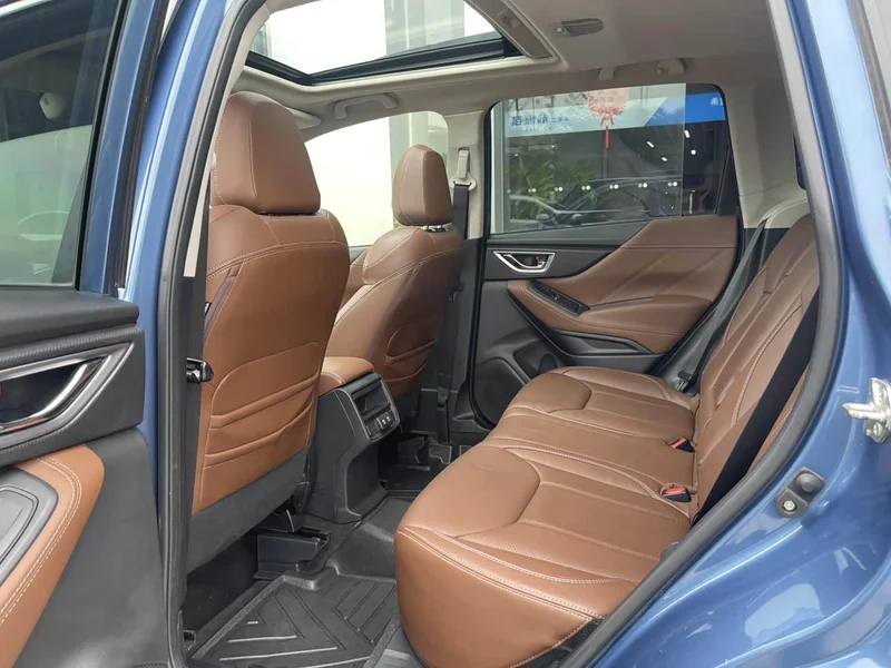 Subaru Forester — фото 11