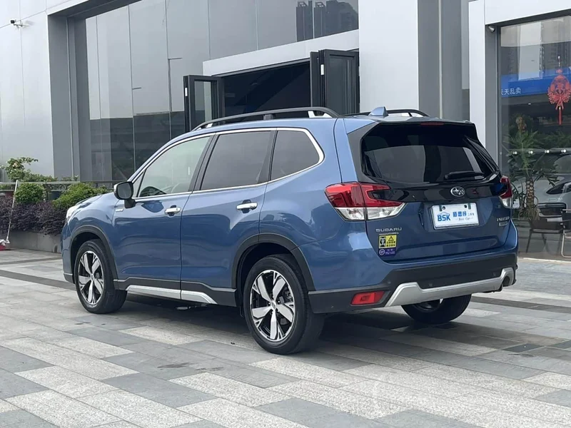 Subaru Forester — фото 5
