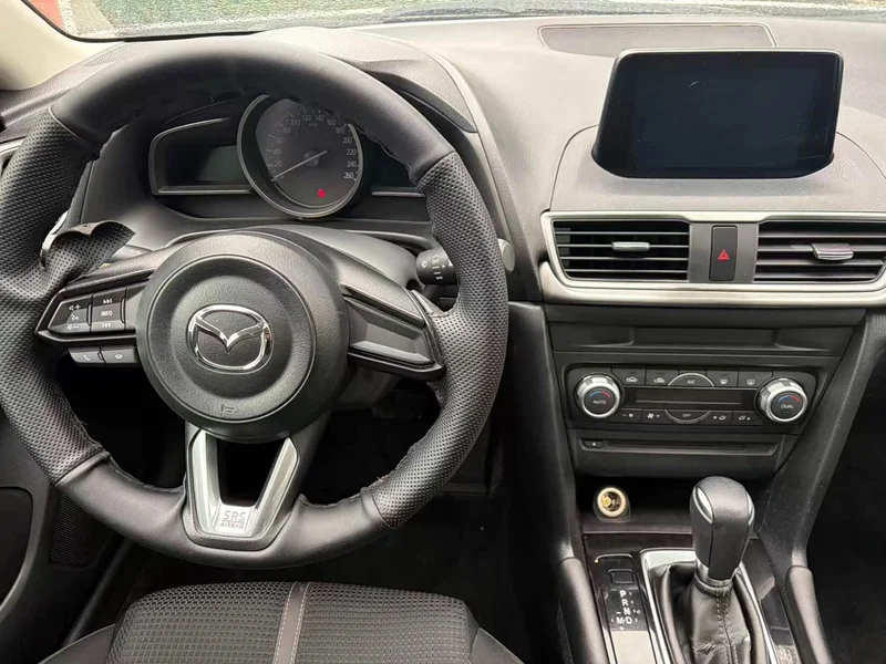 Mazda 3 Axela — фото 18