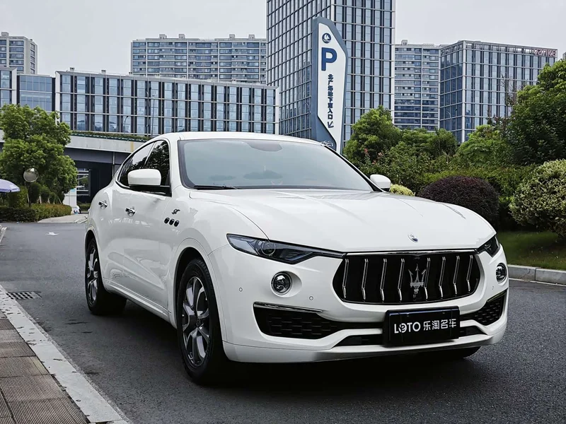 Maserati Levante — фото 3