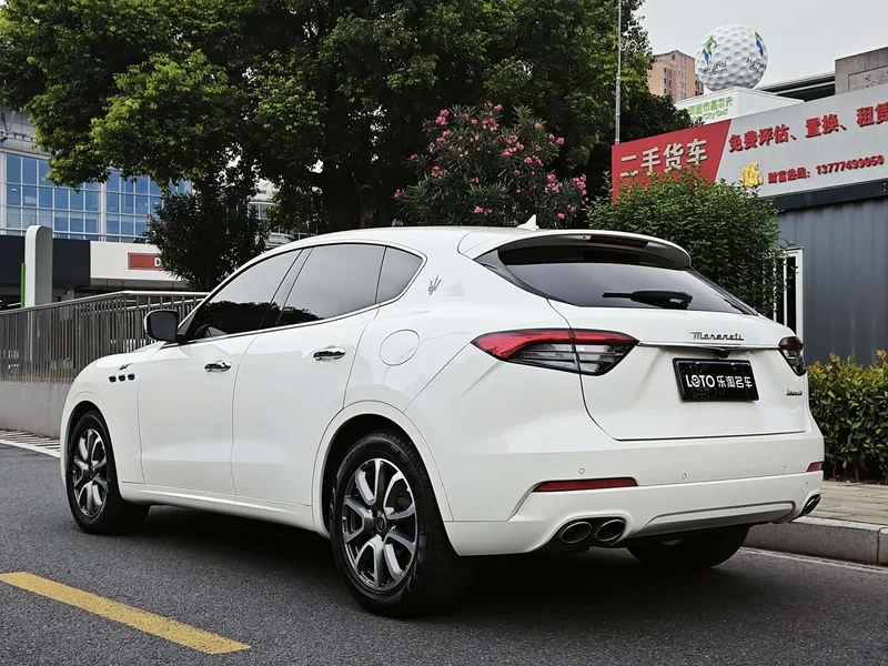Maserati Levante — фото 6