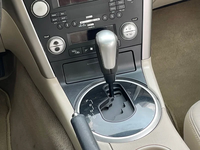 Subaru Legacy — фото 11