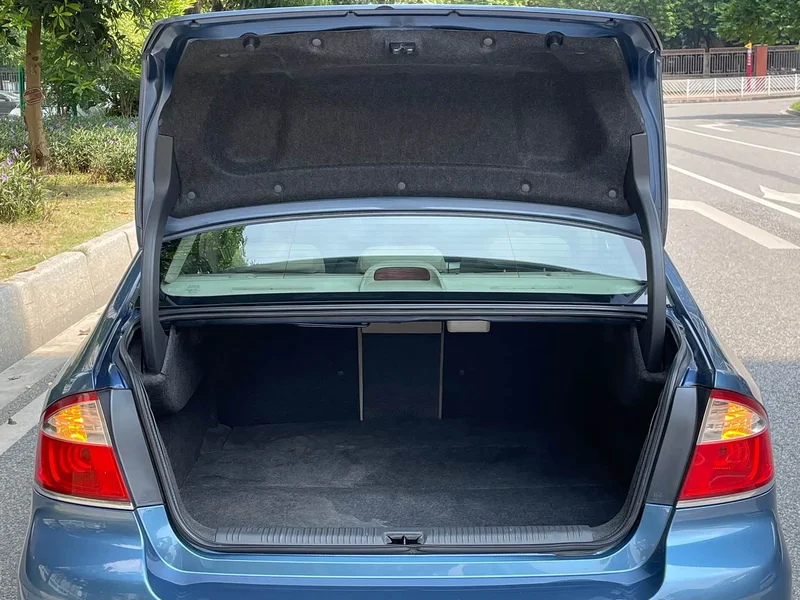 Subaru Legacy — фото 17