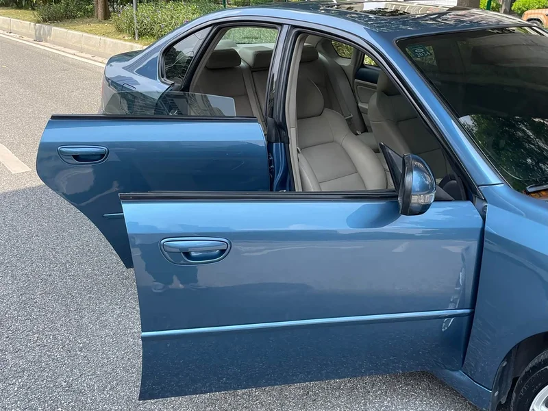 Subaru Legacy — фото 18
