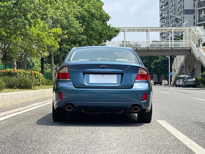 Subaru Legacy — фото 20