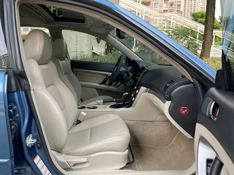 Subaru Legacy — фото 7