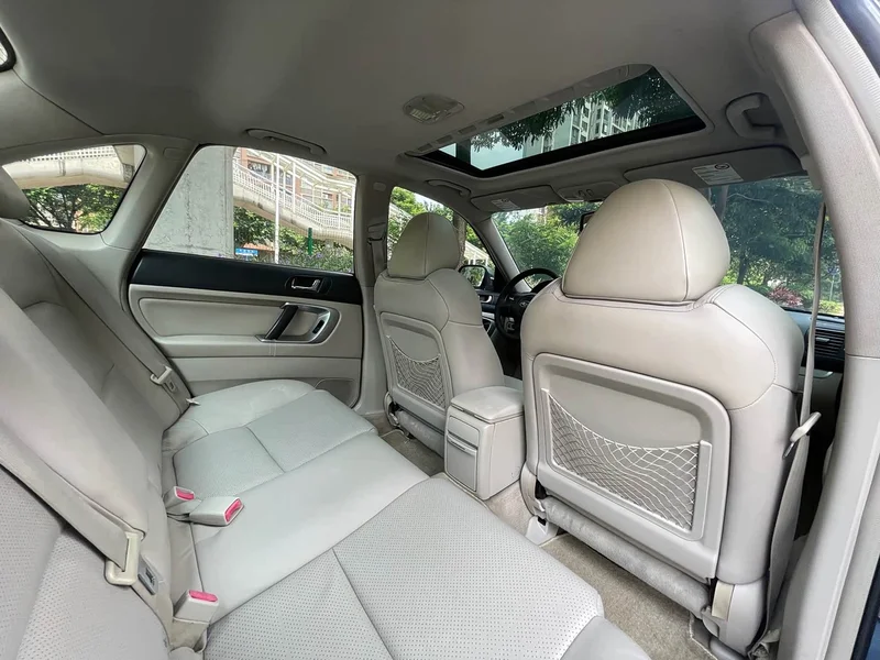 Subaru Legacy — фото 8