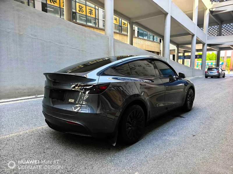 Tesla Model Y — фото 6
