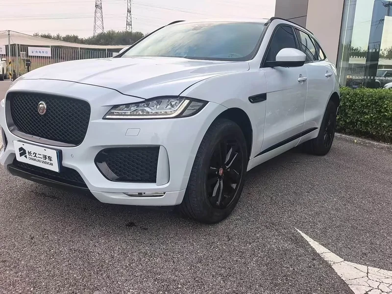 Jaguar F-PACE — фото 1
