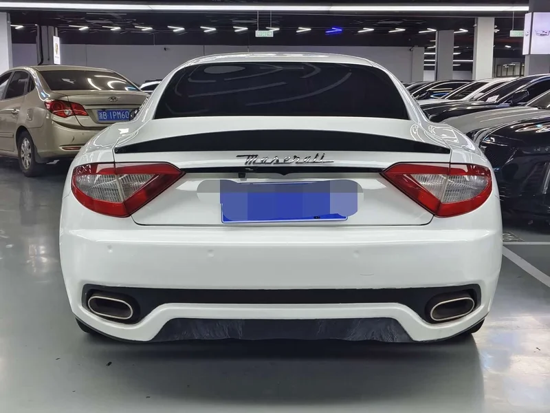 Maserati GranTurismo — фото 11